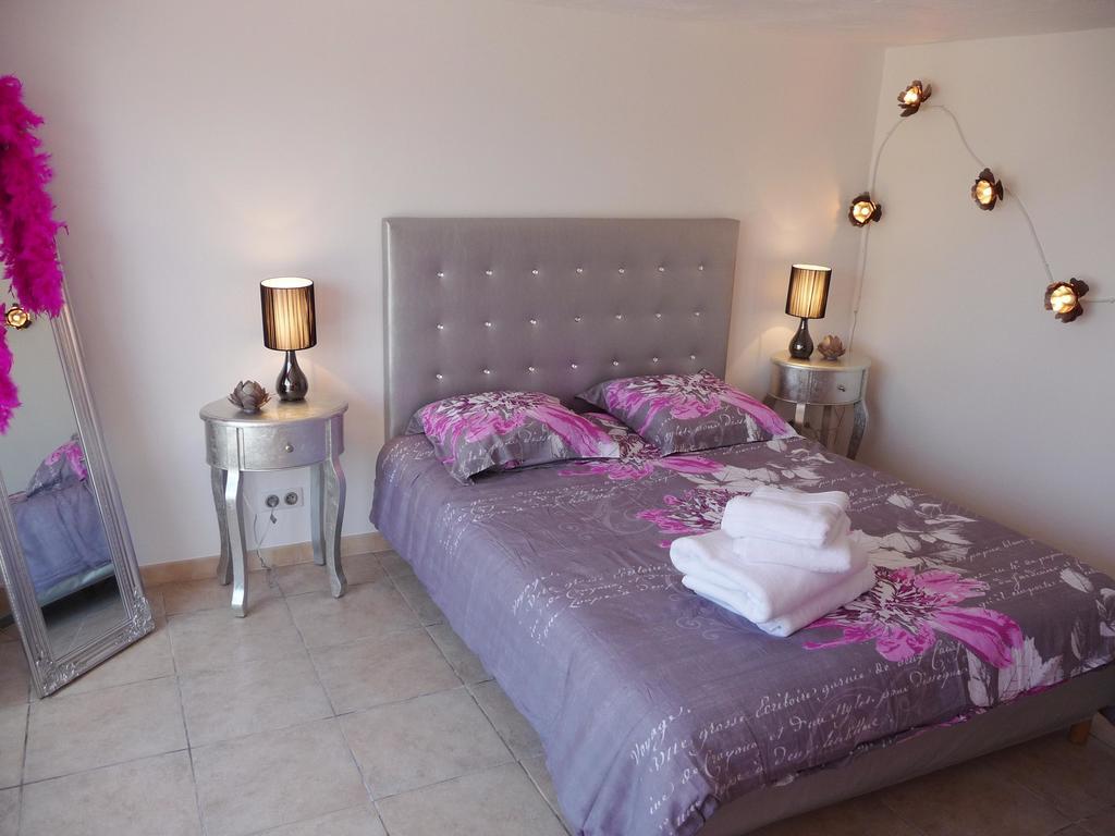 La Bastide Des Selves Bed and Breakfast Draguignan Værelse billede