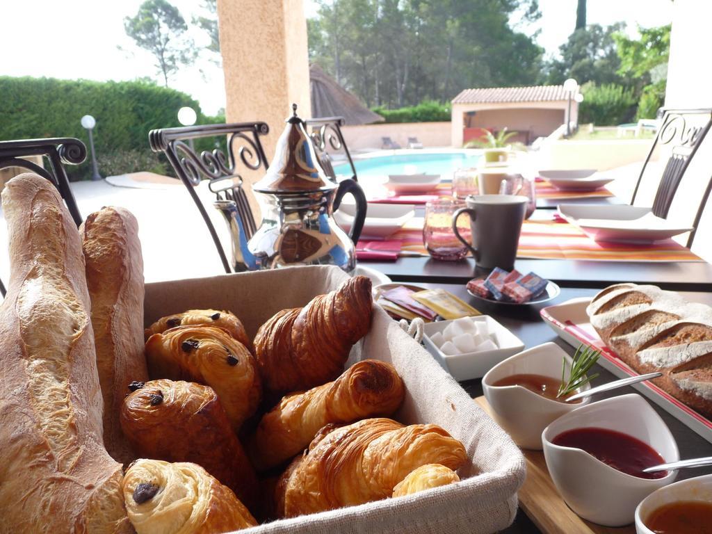 La Bastide Des Selves Bed and Breakfast Draguignan Eksteriør billede